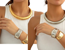 Load image into Gallery viewer, Ladies Gold Silver Wide Spiral Torques Chunky Chain Choker Party Necklace