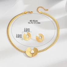 Load image into Gallery viewer, Ladies Gold Fan Design Pearl Centre Earrings Choker Party Necklace Set