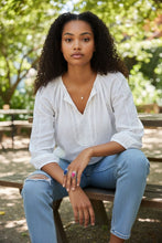 Load image into Gallery viewer, Ladies Blue Lapis Lazuli 925 Silver Plated Ethnic Handmade Band Floral Ring