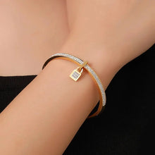 Load image into Gallery viewer, Ladies Luxury Crystal Lock Pendant Titanium Steel Bracelet Bangles