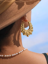 Load image into Gallery viewer, Ladies Gold Plated Retro Crown Stitching U-shape Stainless Steel Creole Earrings