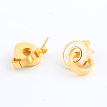 Load image into Gallery viewer, Ladies 18K Gold Plated Round Interlock Ring Stainless Shell Earring Pendant Set