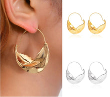 Load image into Gallery viewer, 18K Gold Plated Irregular Shape Open Middle Basket Drop Hoop Earrings