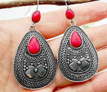 Load image into Gallery viewer, Ladies Vintage 925 Silver Red Agates Gemstone Dangle Earrings