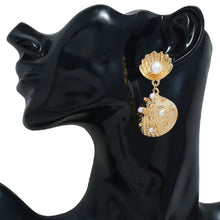 Load image into Gallery viewer, Ladies Gold Starfish Double Shell Inlay Faux Pearl Dangling earrings