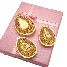 Load image into Gallery viewer, Ladies Gold Cutout Tree Overgilde Oval Pendant Earrings Chain Necklace Set