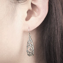 Load image into Gallery viewer, Ladies Silver Carving Hollow Floral Cutout Drop Earrings