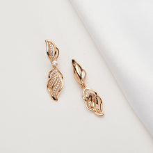 Load image into Gallery viewer, Ladies Gold-plated Copper Flower inlay Crystal Zircon Drop Dangling Earrings