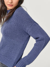 Load image into Gallery viewer, Ladies Blue Petronella Wool Blend Ribbed Knit Jumper