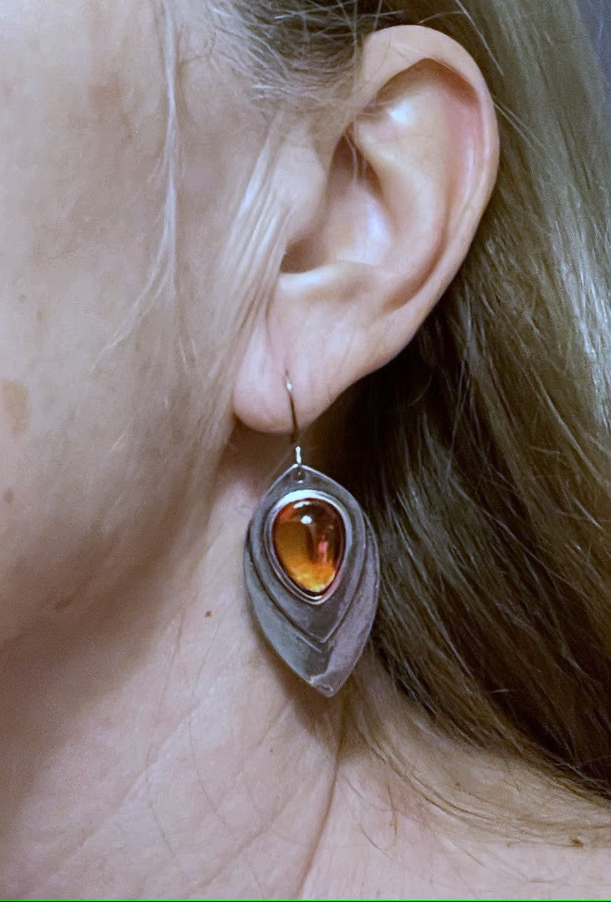 Ladies Silver Vintage Leaf Carved Waterdrop Inlaid Orange Stone Earrings