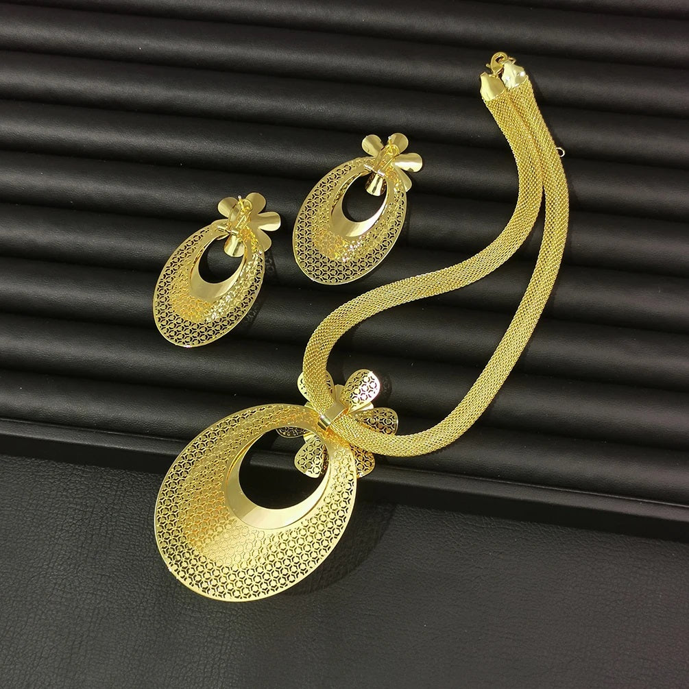 Ladies Gold Big Oval Overlayer Cutout Floral Pendant Thick Chain & Earring Set