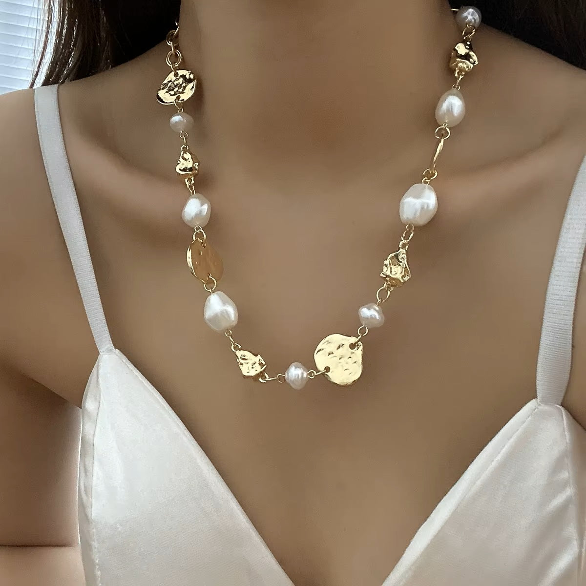 Ladies Gold Plated Irregular Metal Pearls Chain Choker Womens Dressy Necklace