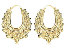 Load image into Gallery viewer, Ladies Gold Plated Retro Crown Stitching U-shape Stainless Steel Creole Earrings
