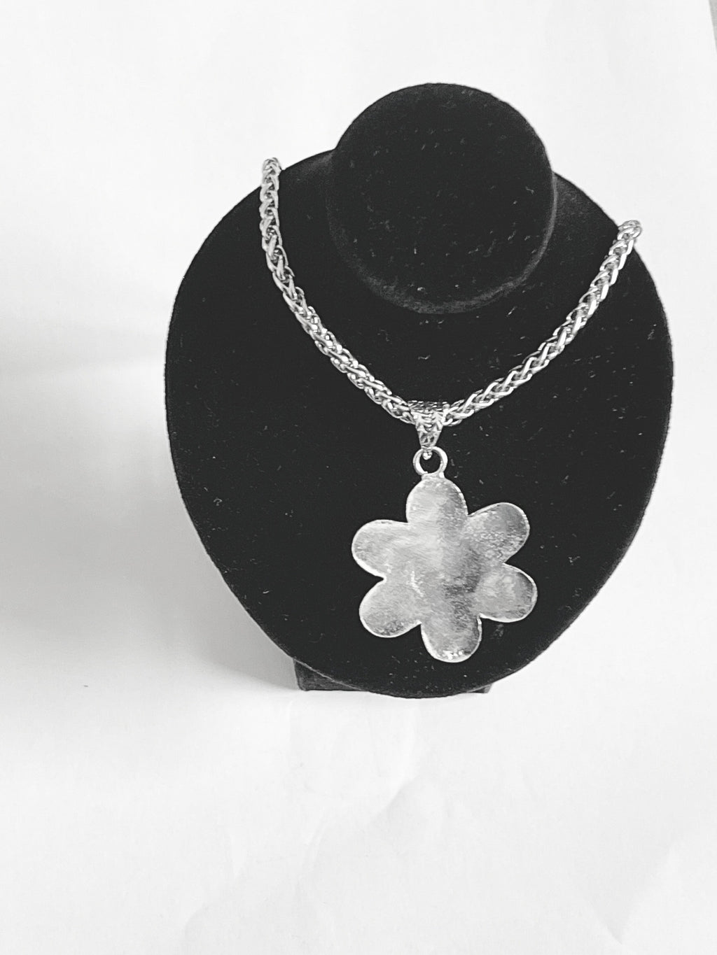 Ladies Sterling Silver Color Labradorite 925 Silver Pendant Link Chain Necklace