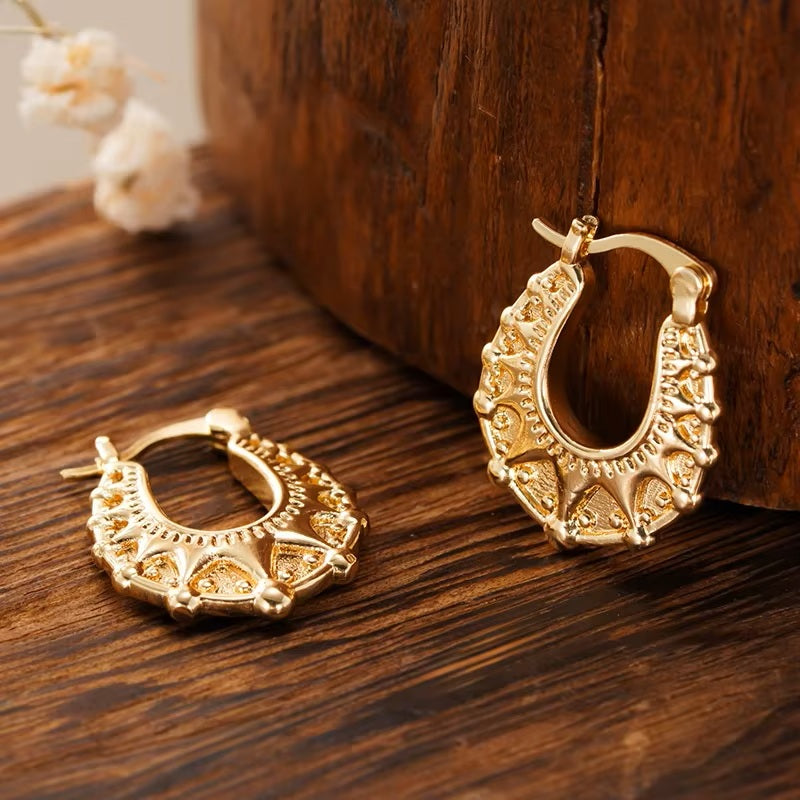 Ladies Medium Crown Stitching U-shape Stainless Steel Creole Earrings