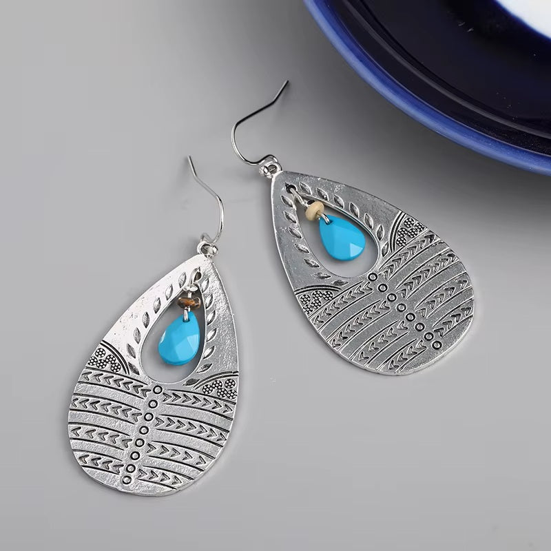 Ladies Silver Vintage Retro Style Turquoise Middle Bead Oval Hook Earrings