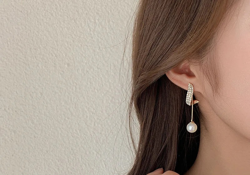 Ladies Gold Plated Simulated Pearls Crystal Long Tassel Drop Dangle Stud Earring