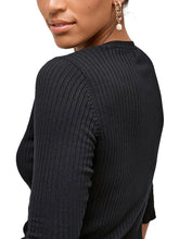 Load image into Gallery viewer, Ladie Black Ebba Ribbed 3/4 Sleeve Sweater
