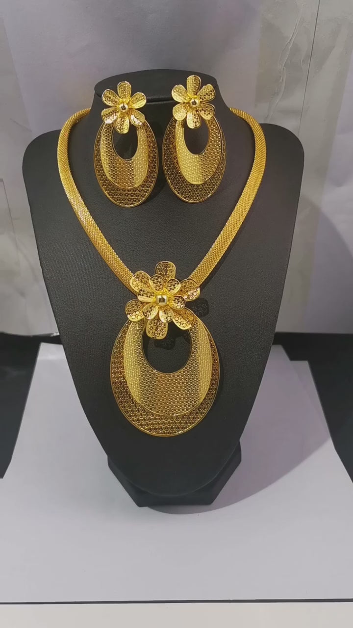 Ladies Gold Big Oval Overlayer Cutout Floral Pendant Thick Chain & Earring Set