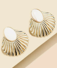 Load image into Gallery viewer, Ladies Gold Plated Faux Pearl Sea Shell Design Stud Earrings
