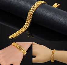 Load image into Gallery viewer, Unisex 18K Gold Plated Carved Link Pattern 7.1&quot; Thick Layered Bracelet
