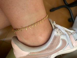 Ladies Gold Dainty & Minimalist Dangling Tassel Anklet Bracelet Foot Ankle Chain