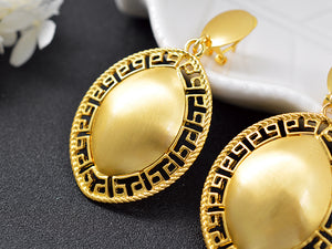 Ladies Elegant Gold Filled Oblong Great Wall Cutout Smooth Pendant & Earring Set