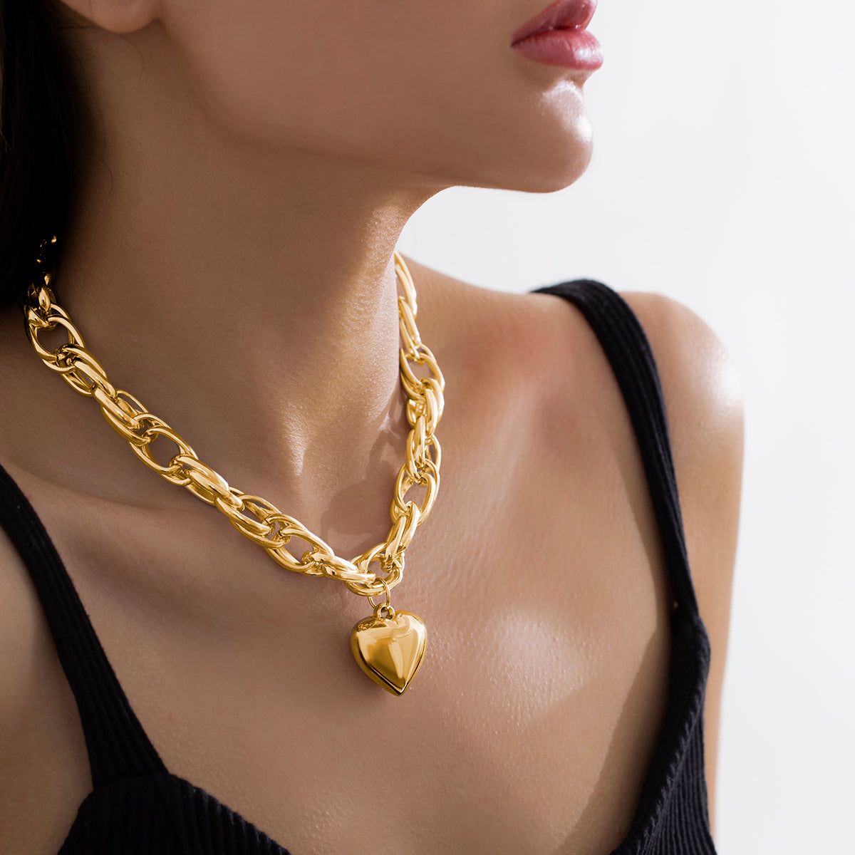 Ladies Gold / Silver Heart Pendant Chunky Circle InterLink Chain Choker Party Necklace