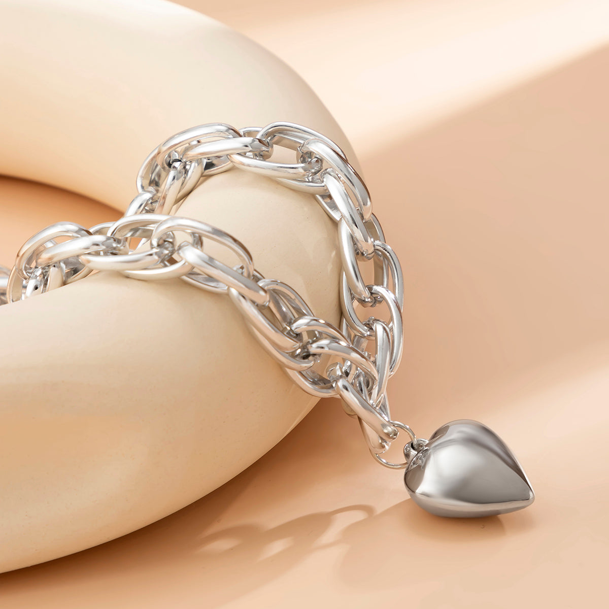 Ladies Gold / Silver Heart Pendant Chunky Circle InterLink Chain Choker Party Necklace