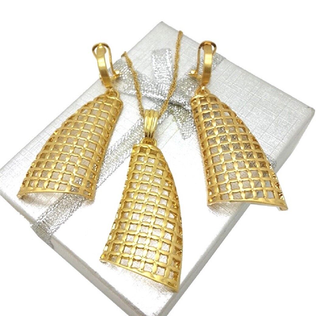 Ladies 18K Gold Plated Tower Shell Cutout Design Pendant Twist Chain Earring Set