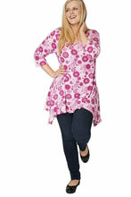 Load image into Gallery viewer, Pink Mulit Floral Print Plus Size Top
